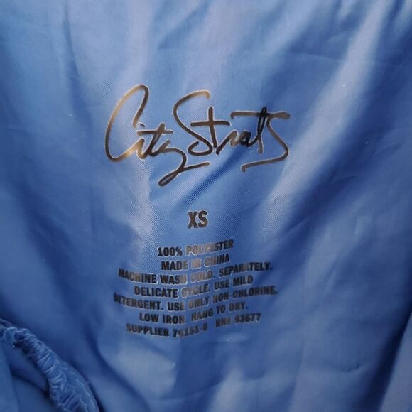 City Streets Jacket Womens XS Blue Rain Lightweight Bungee Full Zip - Picture 2 of 8